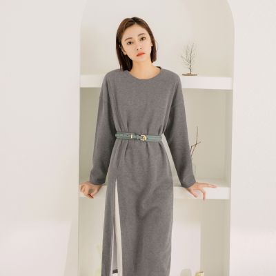 OB嚴選-輕磨毛側開衩長版上衣洋裝《DA9426-》