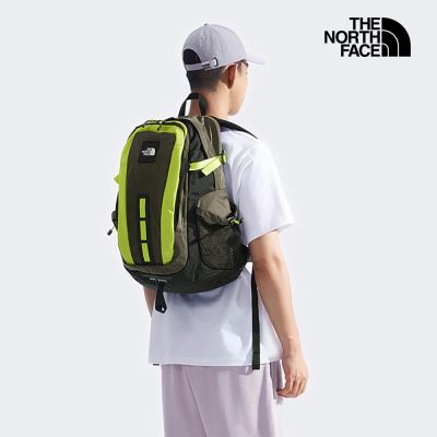 【The North Face 官方旗艦】 北面男女款綠棕拼接DWR防潑水休閒後背包｜3KYJG1K 筆電包/登山包