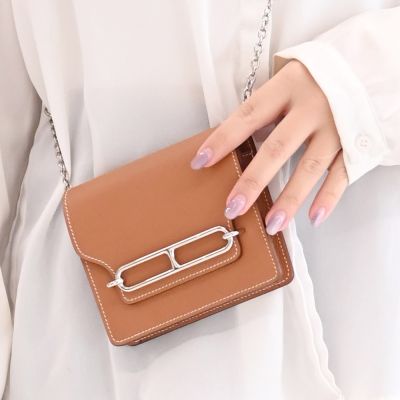 HERMES 愛馬仕 Roulis Slim Wallet 經典豬鼻子造型山羊皮翻蓋皮夾/迷你腰掛包(金棕/銀色 無背帶)