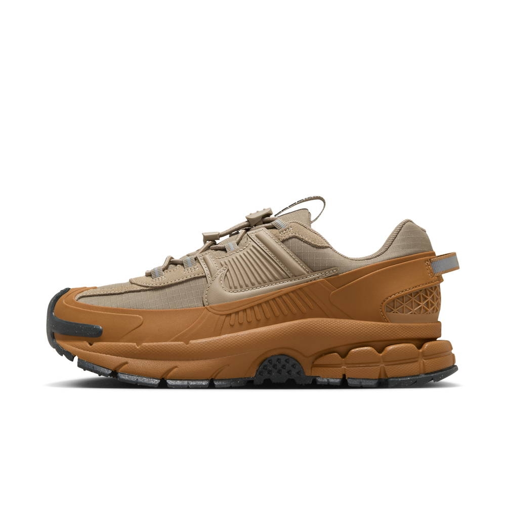 NIKE 耐吉 女休閒鞋-奶茶棕 ZOOM VOMERO ROAM-HQ2181200