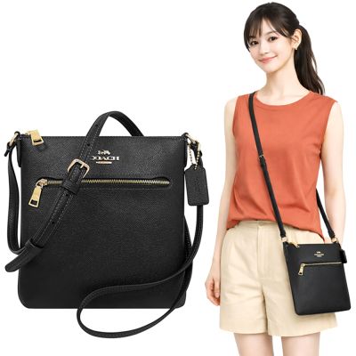 COACH 黑色防刮皮革斜背包