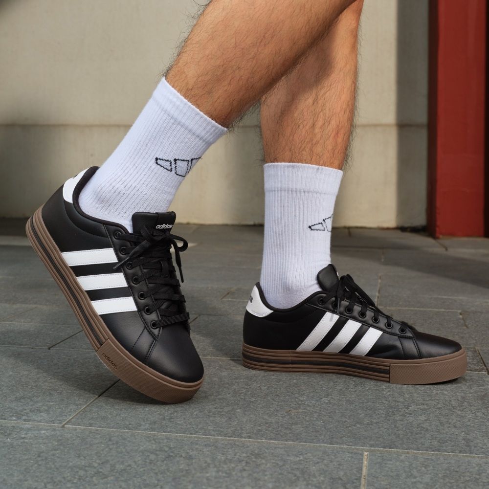 爆款$999【adidas 愛迪達】男/女 精選運動鞋休閒鞋 任選均一價 (DAILY 4.0 -A款)