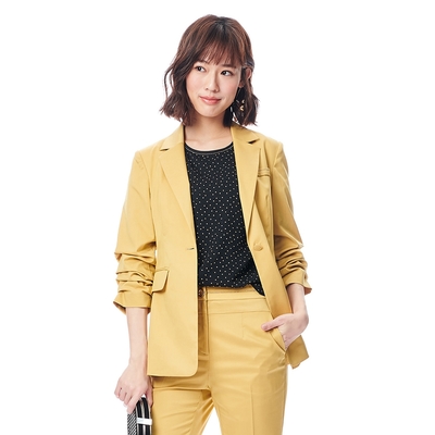 KeyWear奇威名品 袖子褶皺寬鬆西裝外套-芥末黃色