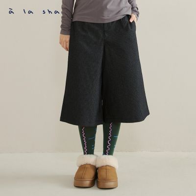 a la sha 細格緹花蘋果貓寬版七分褲