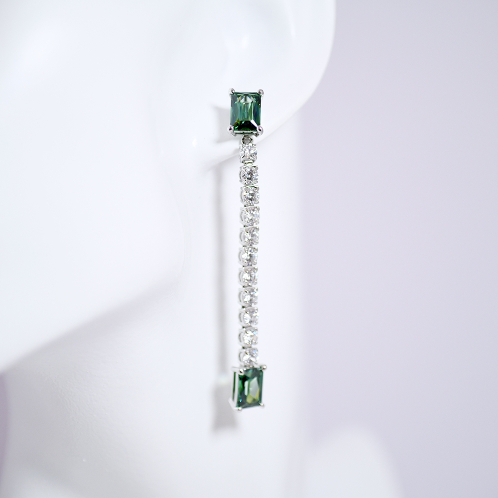SWAROVSKI Matrix 水滴型耳環 鍍白金色 5665786