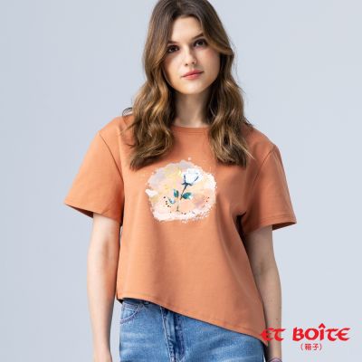 BLUE WAY ET BOiTE 箱子 – 斜剪裁下襬玫瑰印花短TEE(磚橘)