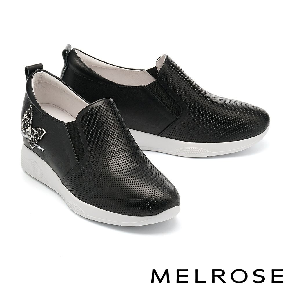 休閒鞋 MELROSE 美樂斯 精緻率性白鑽蝴蝶刺繡沖孔牛皮內增高厚底休閒鞋－黑