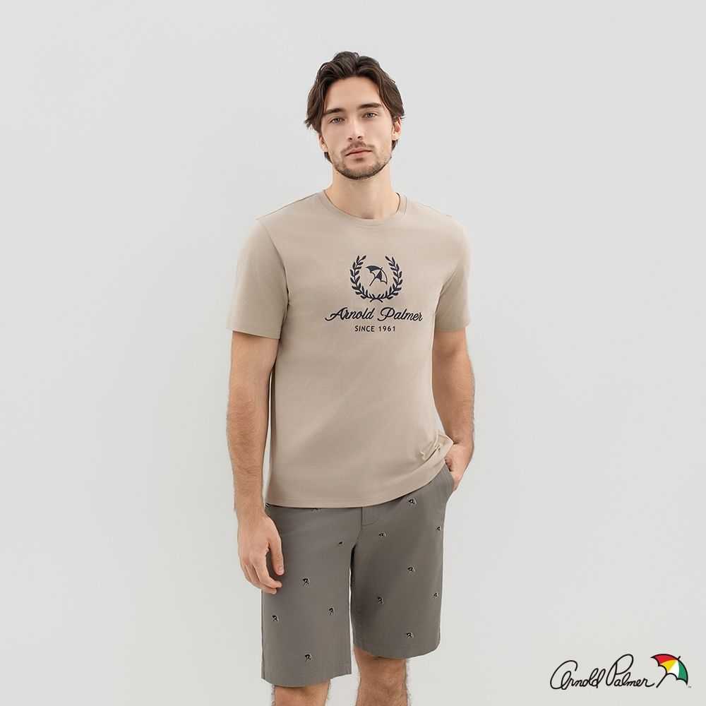 Arnold Palmer 男裝-學院風LOGO印花短袖T-Shirt-淺卡其棕