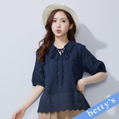 betty’s貝蒂思　花草蕾絲拼接翻領綁帶上衣(藍色)