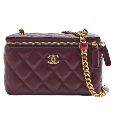 CHANEL香奈兒 經典雙C LOGO菱格紋小羊皮珠珠點綴鍊帶斜背化妝包(酒紅色)