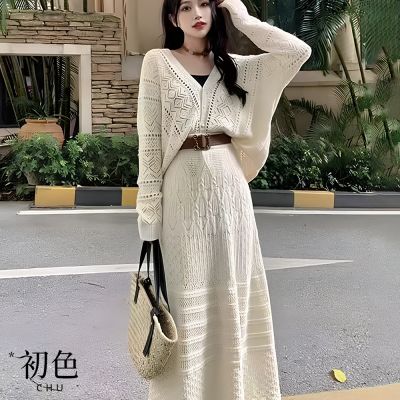 初色 法式慵懶風鉤花V領排釦長袖針織罩衫外套+氣質鏤空針織半身裙長裙套裝-米色-15742(F可選)