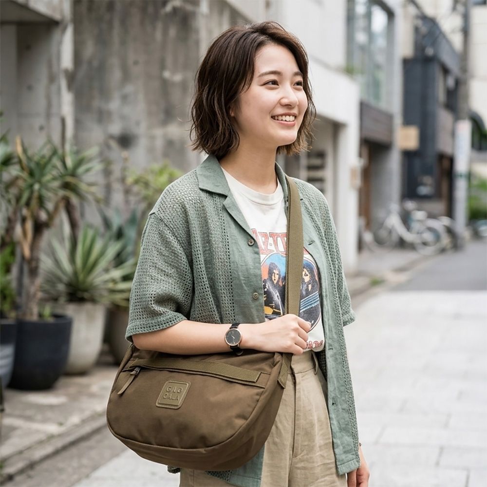 CILOCALA亮彩尼龍防潑水半月斜背包-大-多色