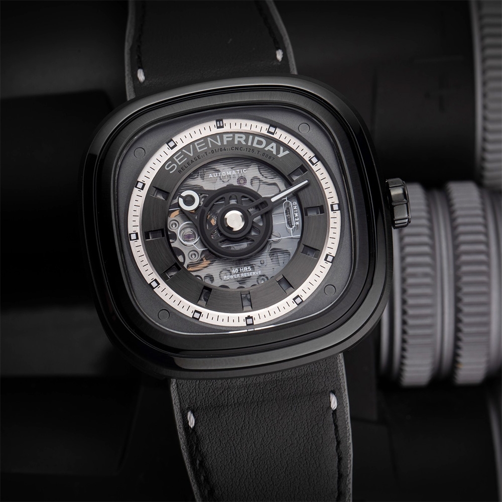 SEVENFRIDAY T1/04 限定發行版超酷黑 T系列機械錶 七夕寵愛季 送禮推薦-45mm