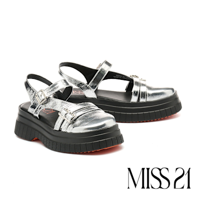 厚底鞋 MISS 21 太空少女方釦多寬帶皺金屬牛皮後繫帶大頭厚底鞋-銀