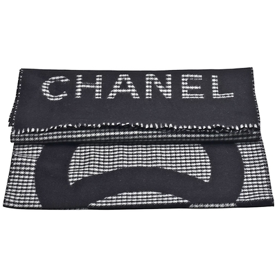 CHANEL 經典雙C LOGO千鳥格雙面喀什米爾羊毛流蘇圍巾(黑色)