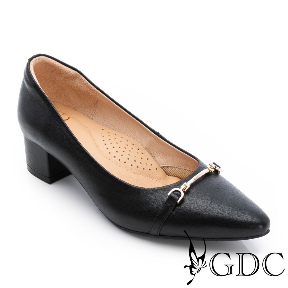 GDC-細緻馬銜釦尖頭羊皮低跟包鞋-黑