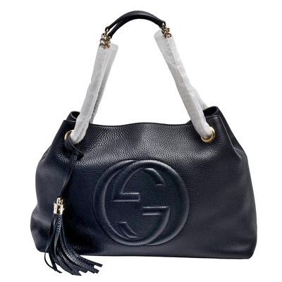 GUCCI 古馳 SOHO系列大LOGO流蘇吊飾小牛皮肩背包(中-黑)