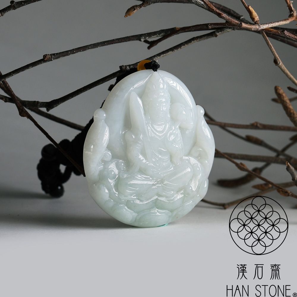 漢石齋】天然翡翠A貨文殊菩薩玉珮吊墜細糯種飄花(50*54*8mm) | 漢石齋