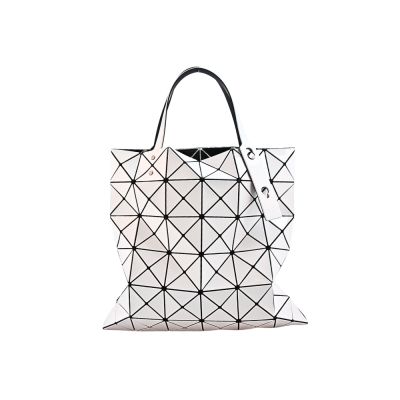 ISSEY MIYAKE 三宅一生 BAOBAO 亮面三角格6x6手提包 (白色)