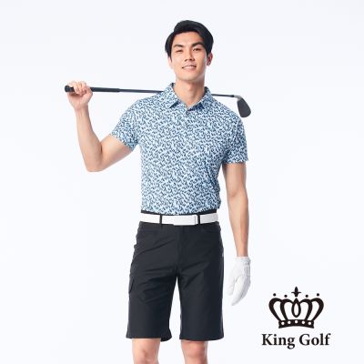 【KING GOLF】網路獨賣款-男款滿版幾何紋印花LOGO燙印涼感短袖POLO衫-藍色