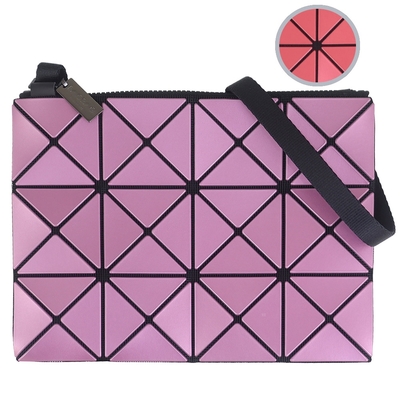 ISSEY MIYAKE 三宅一生 BAOBAO 金屬粉紫/桃雙色皮質三角格3x4小型斜背包