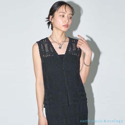 〈earth music〉鏤空鉤織V領背心上衣