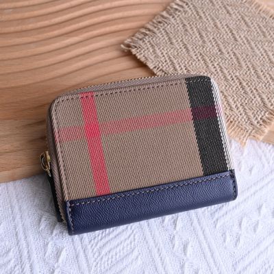 BURBERRY 品牌經典格紋拼接牛皮ㄇ字拉鍊卡片零錢包(深藍邊)