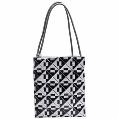 ISSEY MIYAKE 三宅一生BAOBAO格紋透光幾何肩背包(白/黑色)