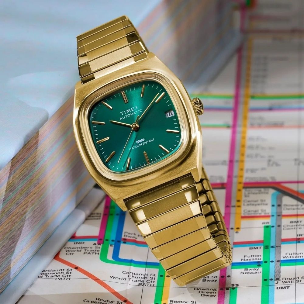 TIMEX 天美時 1983E系列 自動機械錶 34毫米 復古綠 不鏽鋼伸縮錶帶腕錶(綠x金 TXTW2Y67700)