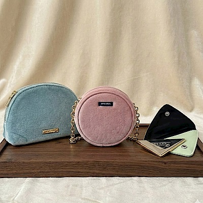 MIUMIU＆PRADA  手拎圓餅包/化妝包/三角隨身鏡