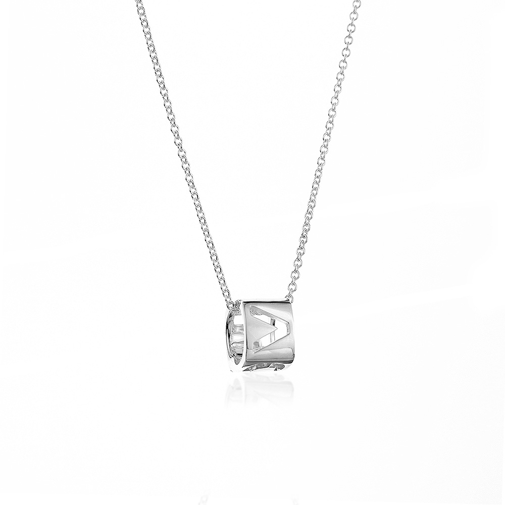 Tiffany&Co. 蒂芙尼 LOVE鏤空字母方環925純銀項鍊(展示品)