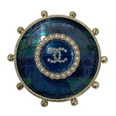 CHANEL 藍綠淡金透明漸層珍珠水鑽雙C胸針