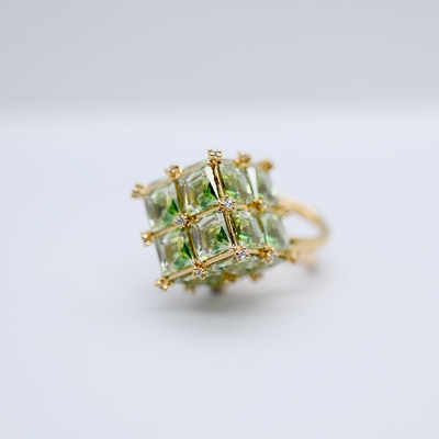 SWAROVSKI Curiosa 主題戒指 鍍黃金色 5610908