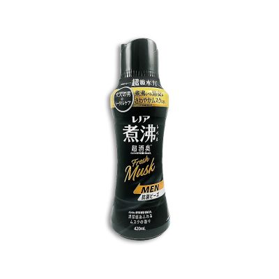 日本P&G-Lenor煮沸般超消臭防泛黃男士衣物香香豆420ml/黑瓶-麝香 (MEN超吸水,芳香顆粒除汗臭,不挑機型筒槽防黴留香珠)