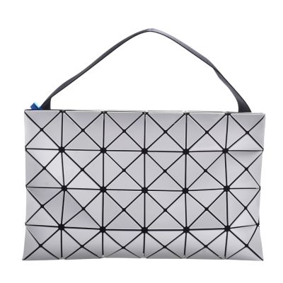 ISSEY MIYAKE 三宅一生BAOBAO亮面幾何方格6X4拉鍊斜背包(白色)