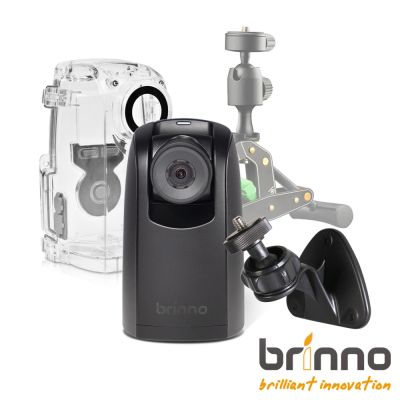 Brinno BCC300M+T1E 縮時攝影機，支援 Full HD 1080 解析度，內建 TFT LCD 螢幕，使用 SD 儲存，電源為 AA 電池，錄影時間達 100 天（每 5 分鐘一張），提供 12 個月保固及 BSMI 許可證號 D43693。輕巧便攜，適合室內及戶外使用。