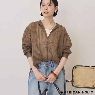 〈AMERICAN HOLIC〉刺繡蕾絲船領綁帶襯衫