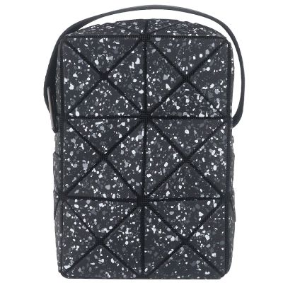 ISSEY MIYAKE 三宅一生 BAOBAO 黑色點狀3X2三角格直立小型斜背包
