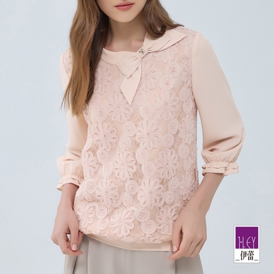 ILEY伊蕾 立體花卉蕾絲蝴蝶結雪紡上衣(淺粉色；M-XL)1233071818
