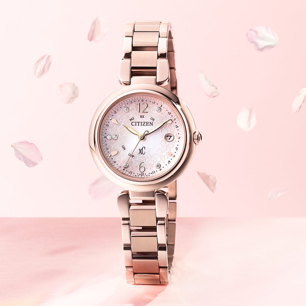 星 CITIZEN 星辰Xc Sakura 鈦金屬光動能全球電波腕錶(ES9467-62W