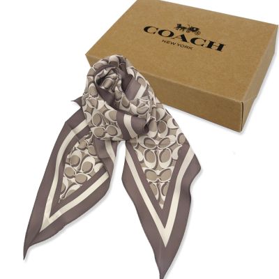 【COACH】C LOGO 100%蠶絲三角絲巾領巾禮盒(灰咖)