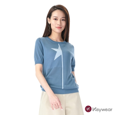 KeyWear奇威名品 圖騰設計短袖針織上衣-灰藍色