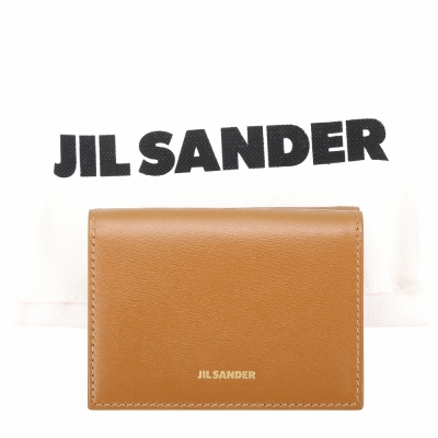 JIL SANDER Tiny 燙金字母小牛皮三折全蓋釦式迷你短夾(棕色)