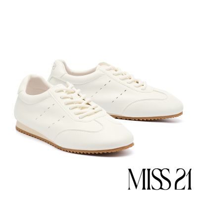 休閒鞋 MISS 21 美式復古純色沖孔羊皮綁帶薄底休閒鞋－米白