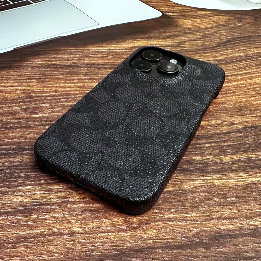 COACH】iPhone 12 & 13 Pro Max 精品手機殼灰色經典大C | 保護殼/皮套