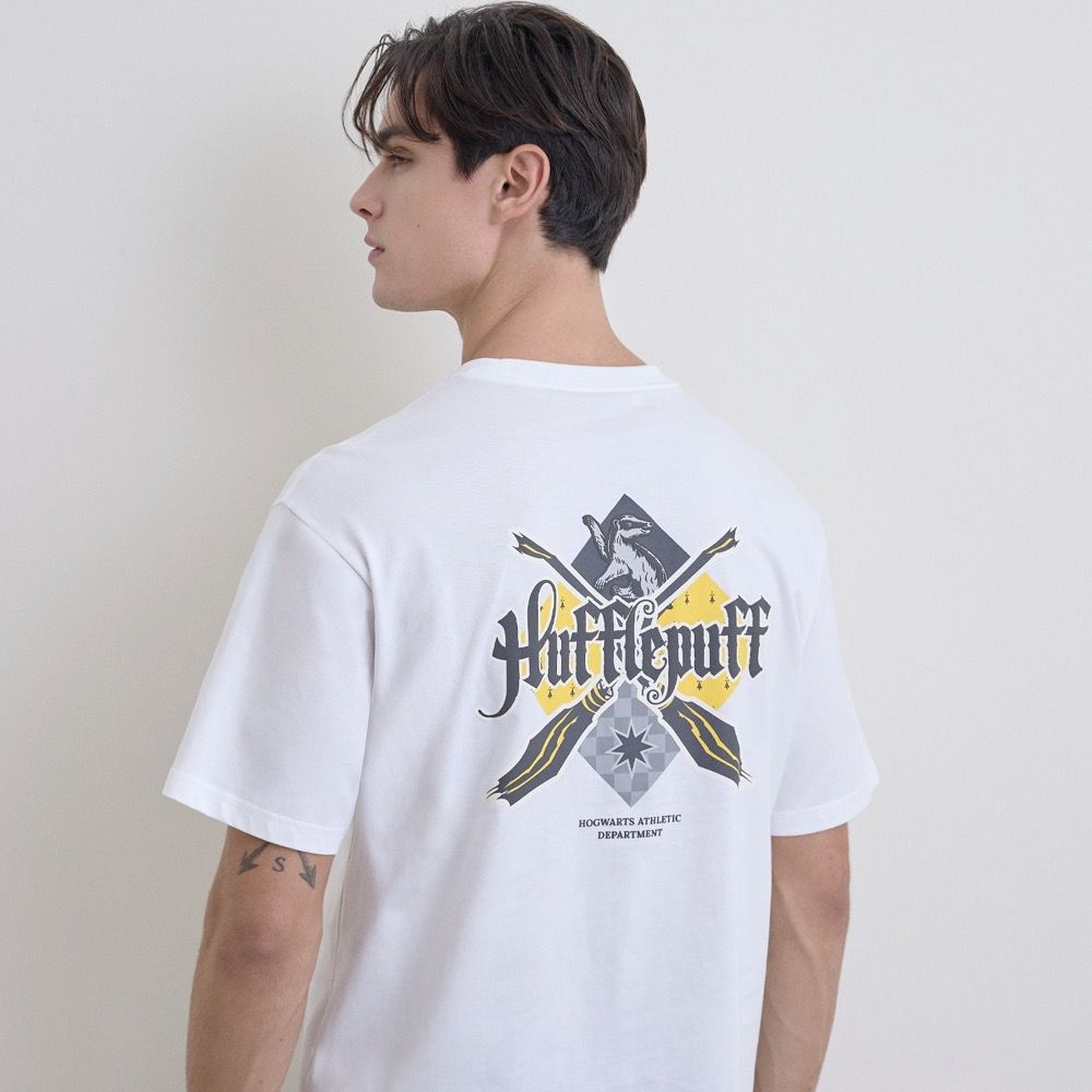 GIORDANO 男裝哈利波特授權印花短袖上衣 Harry Potter系列【多色任選】 (03 皎白)