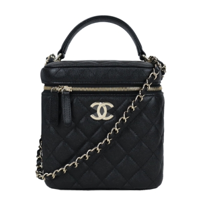 CHANEL香奈兒 CHANEL 經典菱格荔枝紋牛皮雙C LOGO 化妝/兩用包(黑色)