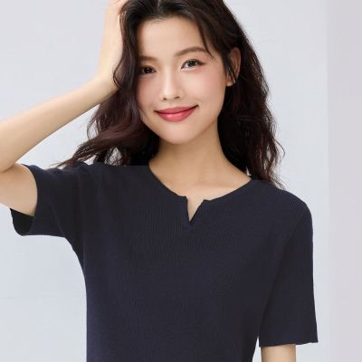 GIORDANO 網路獨家款 女裝純棉小V領修身套頭短袖針織衫【雙色任選】