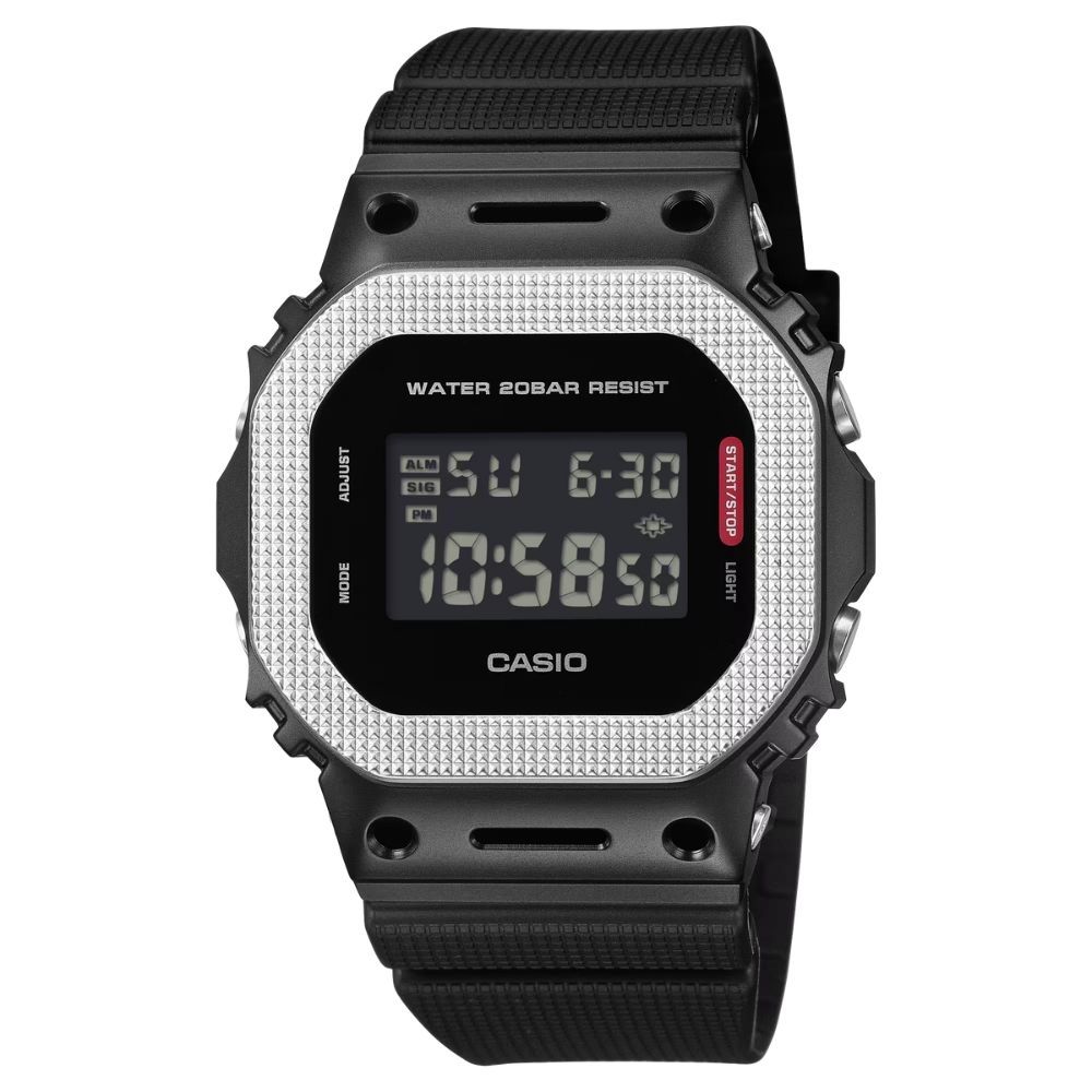 CASIO卡西歐 G-SHOCK 現代工業風 金屬紋理錶圈 黑 GM-5600BM-1_43.2mm