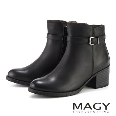 MAGY 光澤感打蠟牛皮釦飾中跟短靴 黑色